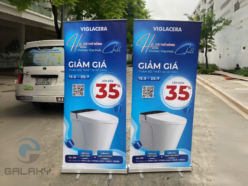 80% người đặt standee cuốn đều mắc 4 lỗi này