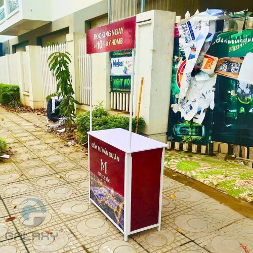 Quầy sắt, booth sampling sắt, quầy bán hàng di động bằng sắt