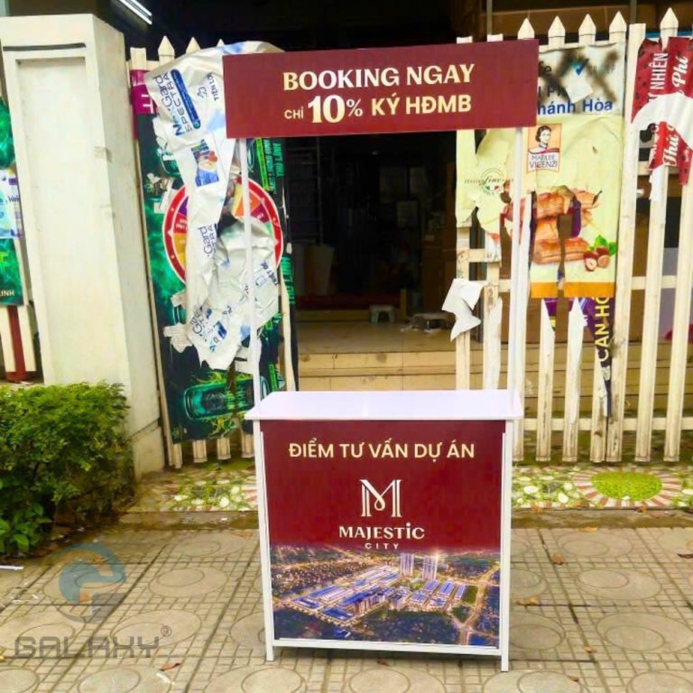 Quầy sắt, booth sampling sắt, quầy bán hàng di động bằng sắt