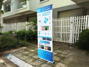 Mua standee cuốn nhôm tốt ở đâu chất lượng?
