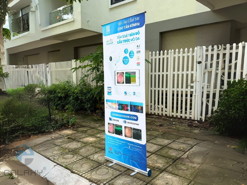Mua standee cuốn nhôm tốt ở đâu chất lượng?