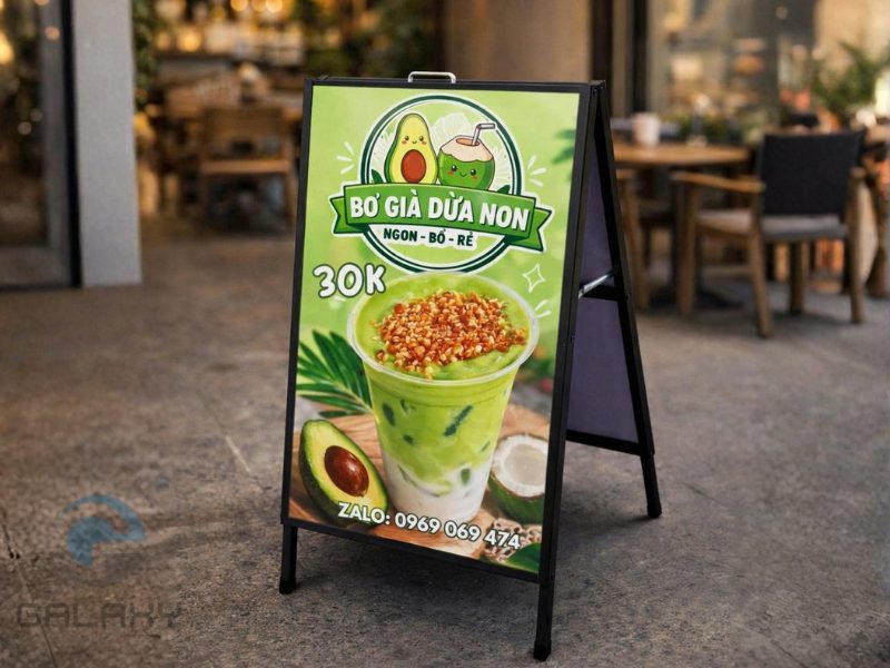 Top 15+ mẫu standee quán cà phê đẹp và hút khách