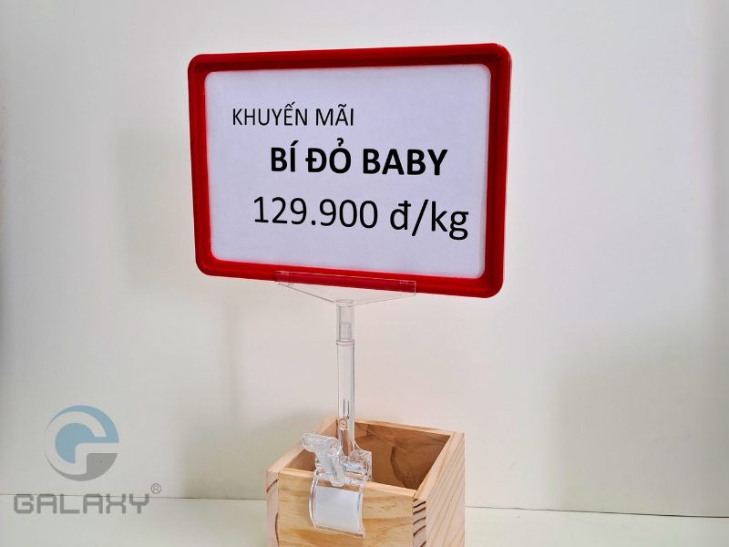 5 lý do cửa hàng nên dùng kẹp mica và khung bảng giá