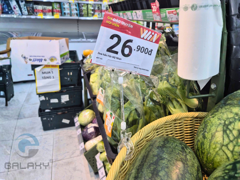 Kẹp wobbler: 5 bí quyết trưng bày bảng giá như WinMart